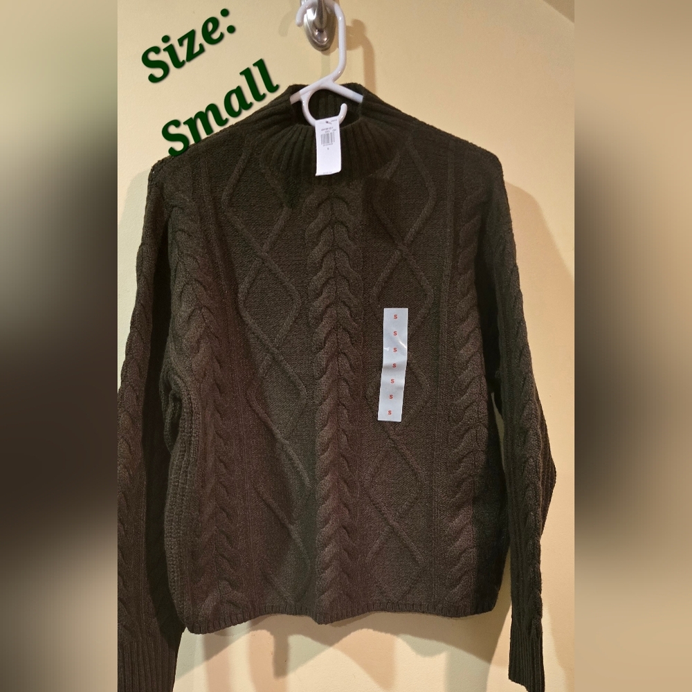 Womens Cable knit Sweater, size S, Old Navy, Olive Color, OVERSIZED